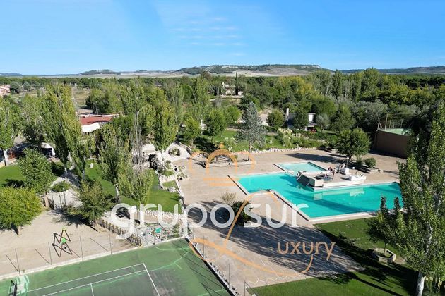 Foto 2 de Venta de chalet en calle Las Fuentes de 3 habitaciones con terraza y piscina