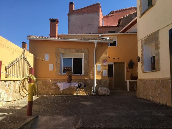 Foto 1 de Casa adossada en venda a Villamayor de los Montes de 5 habitacions amb terrassa