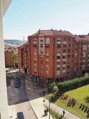 Foto 2 de Dúplex en venda a Centro - Avilés de 4 habitacions amb terrassa i garatge