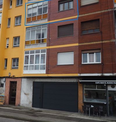 Foto 1 de Piso en venta en Llaranes de 3 habitaciones con terraza y balcón