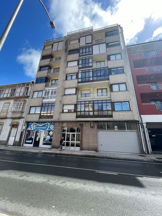 Foto 2 de Piso en venta en avenida Rosalía de Castro de 3 habitaciones con balcón y calefacción