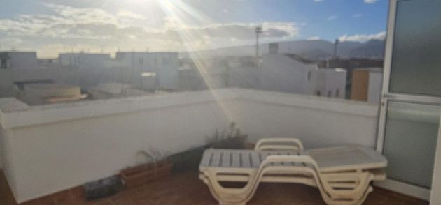Foto 2 de Pis en venda a Playa de Arinaga de 3 habitacions amb garatge