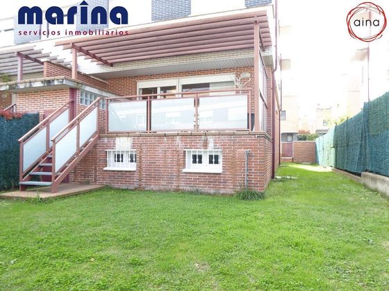 Foto 1 de Casa en venda a Aranguren de 4 habitacions amb terrassa i garatge