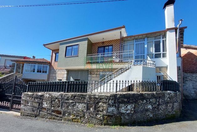 Foto 1 de Casa en venda a Vilamarín de 8 habitacions amb garatge i balcó