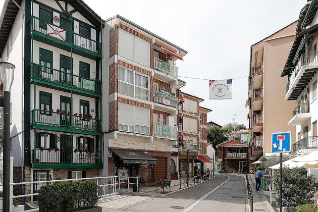 Foto 2 de Pis en venda a calle San Pedro de 3 habitacions amb terrassa i calefacció