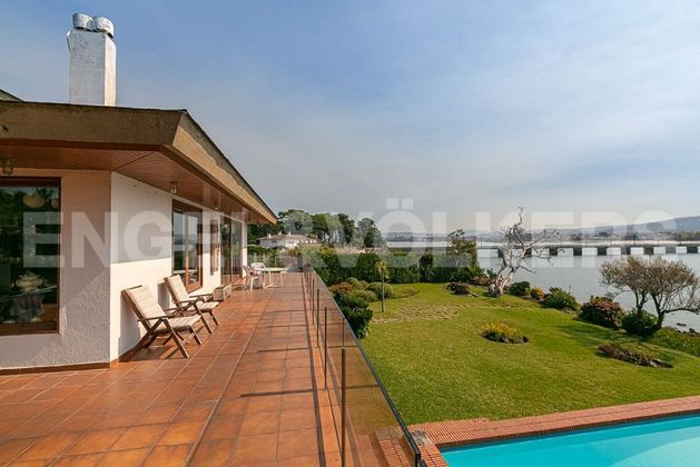 Foto 2 de Casa en venta en Coruxo - Oia - Saiáns de 9 habitaciones con terraza y piscina