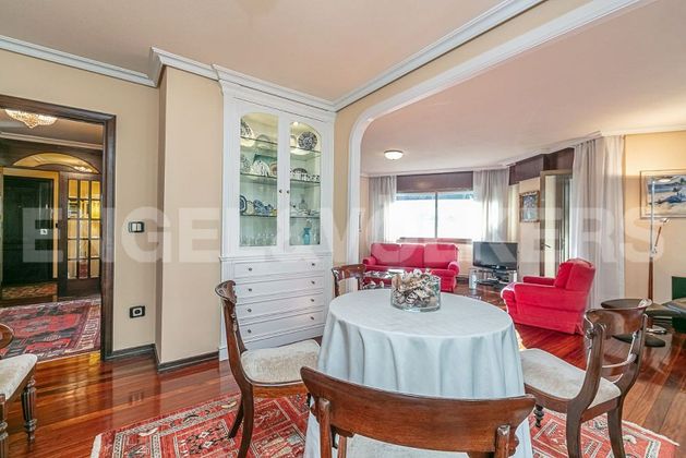 Foto 2 de Pis en venda a Praza España - Casablanca de 4 habitacions amb terrassa i garatge