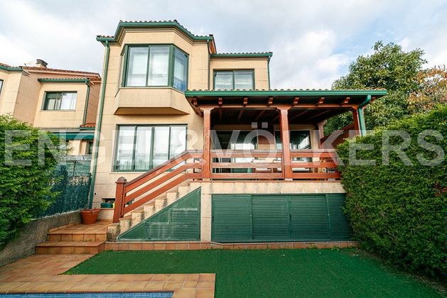 Foto 2 de Casa adossada en venda a Nigrán de 5 habitacions amb terrassa i piscina