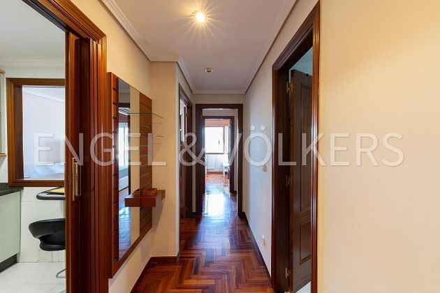 Foto 2 de Alquiler de piso en Calvario - Santa Rita de 2 habitaciones con garaje y muebles