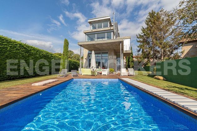 Foto 1 de Xalet en lloguer a Coruxo - Oia - Saiáns de 5 habitacions amb terrassa i piscina