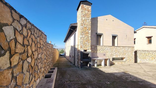 Foto 1 de Xalet en venda a calle Cerrillo de 3 habitacions amb terrassa i garatge