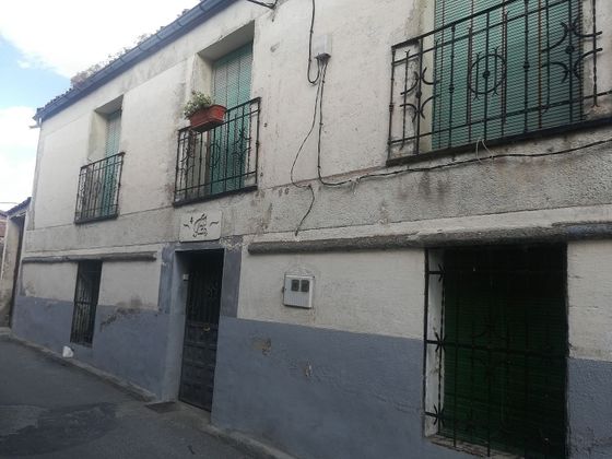 Foto 1 de Casa en venda a Armuña de 4 habitacions amb garatge i jardí