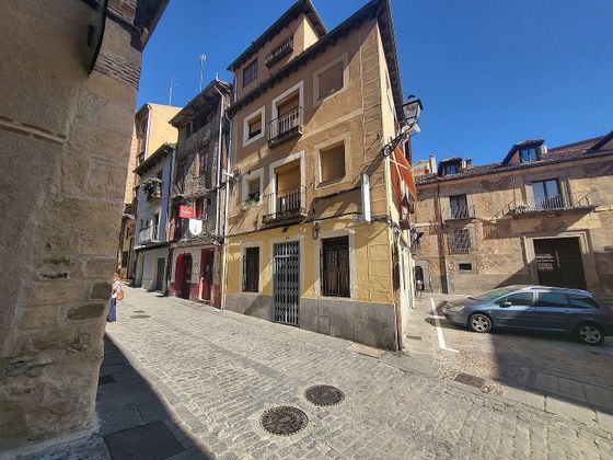 Foto 1 de Casa en venta en Centro - Segovia de 4 habitaciones con terraza y calefacción