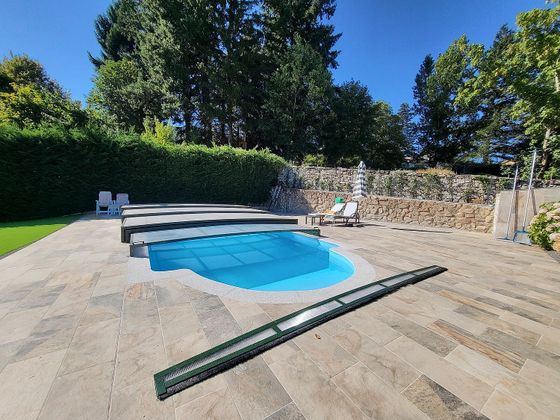 Foto 2 de Chalet en venta en El Espinar pueblo de 5 habitaciones con terraza y piscina