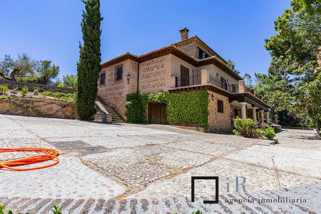 Foto 1 de Casa en venda a Los Cigarrales-La Bastida de 5 habitacions amb terrassa i piscina
