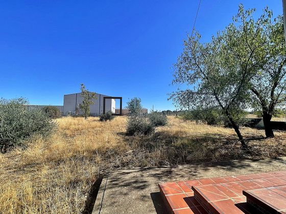 Foto 2 de Xalet en venda a Navahermosa de 6 habitacions amb garatge i jardí