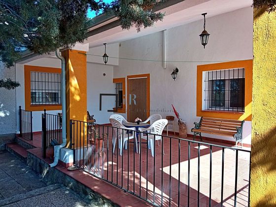 Foto 1 de Chalet en venta en San Martín de Montalbán de 4 habitaciones con piscina y garaje