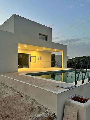 Foto 1 de Xalet en venda a Los Cigarrales-La Bastida de 5 habitacions amb terrassa i piscina