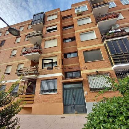 Foto 1 de Pis en venda a Torrijos de 3 habitacions amb terrassa i calefacció