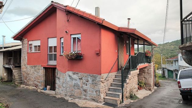 Foto 1 de Venta de casa en Celanova de 3 habitaciones con terraza y garaje