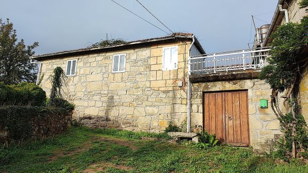 Foto 2 de Casa en venta en calle Ramirás de 4 habitaciones con terraza y jardín