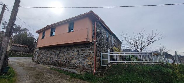 Foto 2 de Casa en venda a Gomesende de 2 habitacions amb terrassa i jardí