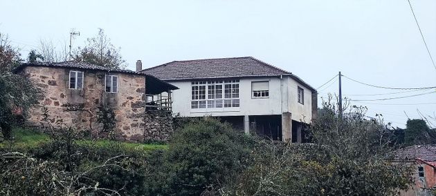 Foto 1 de Casa rural en venda a Quintela de Leirado de 3 habitacions amb jardí
