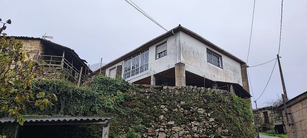 Foto 2 de Casa rural en venta en Quintela de Leirado de 3 habitaciones con jardín