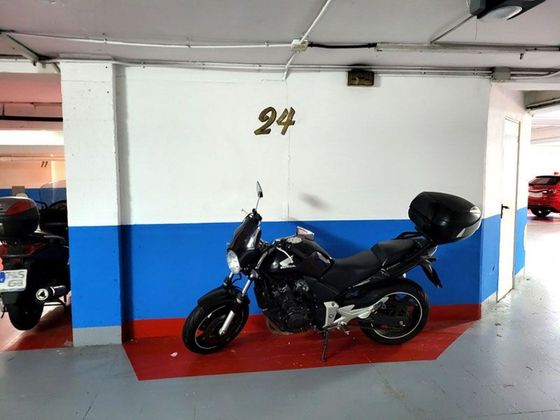 Foto 1 de Garaje en alquiler en calle López Mora de 3 m²