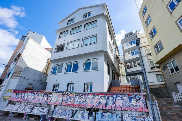 Foto 2 de Dúplex en venta en calle Areal de 3 habitaciones con terraza y calefacción