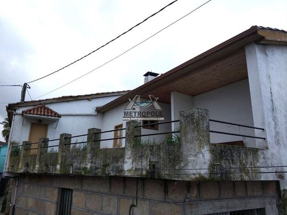 Foto 2 de Chalet en venta en Barbadás de 2 habitaciones con terraza y balcón