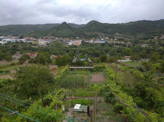 Foto 1 de Casa en venda a Vistahermosa de 3 habitacions amb terrassa i jardí