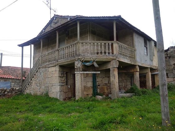 Foto 1 de Venta de chalet en Vilamarín de 2 habitaciones con jardín y balcón