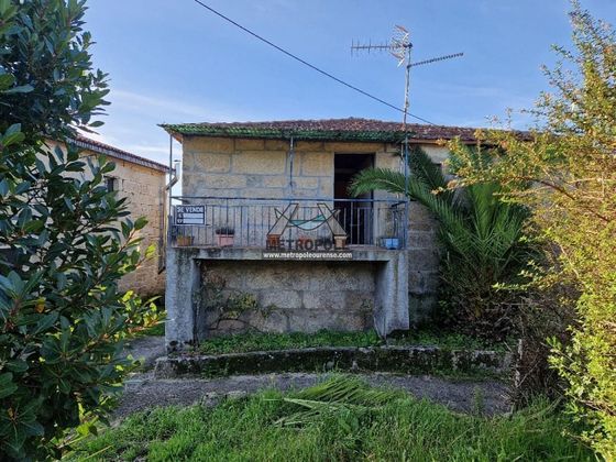 Foto 1 de Xalet en venda a Amoeiro de 3 habitacions amb terrassa i jardí