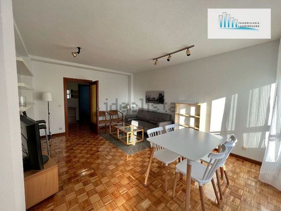 Foto 1 de Alquiler de piso en Azpilagaña de 3 habitaciones con muebles y calefacción