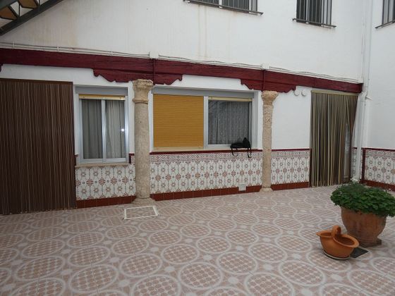 Foto 2 de Venta de chalet en Almagro de 4 habitaciones con terraza y calefacción