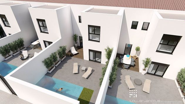 Foto 1 de Casa adossada en venda a Almagro de 4 habitacions amb terrassa i garatge