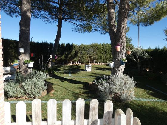 Foto 1 de Venta de chalet en Almagro de 4 habitaciones con terraza y piscina