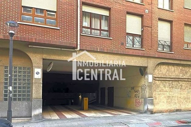 Foto 2 de Garaje en venta en San Ignacio-Elorrieta de 30 m²