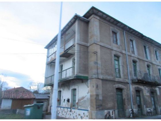 Foto 1 de Edifici en venda a Santa María de Cayón de 463 m²