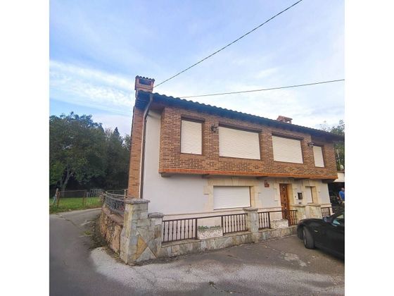 Foto 1 de Venta de casa en Santiurde de Toranzo de 4 habitaciones con terraza y calefacción