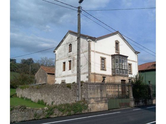 Foto 2 de Casa en venda a Castañeda de 6 habitacions i 482 m²