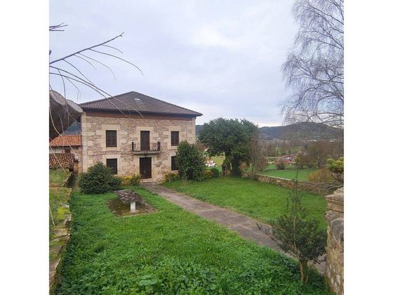 Foto 1 de Xalet en venda a Santa María de Cayón de 8 habitacions amb terrassa i jardí