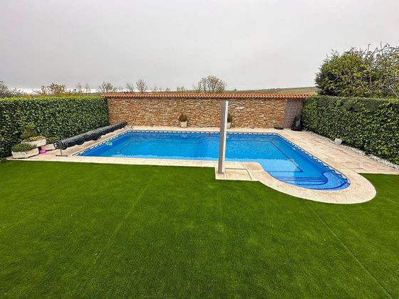 Foto 2 de Chalet en venta en Carranque de 5 habitaciones con terraza y piscina