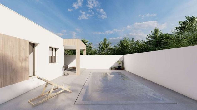 Foto 2 de Casa en venda a calle Centro de 3 habitacions amb garatge i jardí