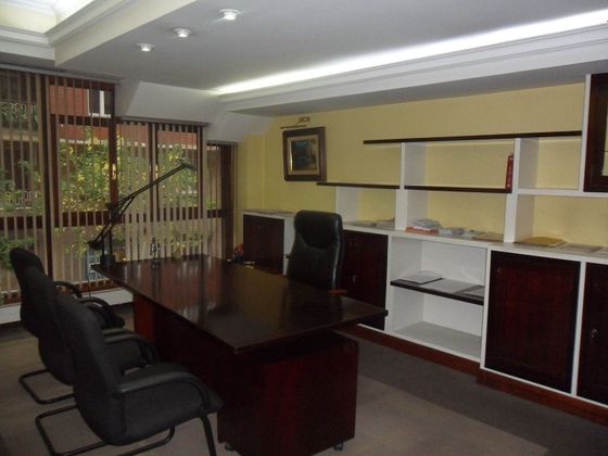 Foto 1 de Oficina en venda a Indautxu amb garatge i calefacció