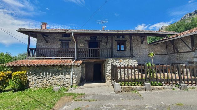 Foto 2 de Casa en venda a Zeanuri de 4 habitacions amb terrassa i garatge