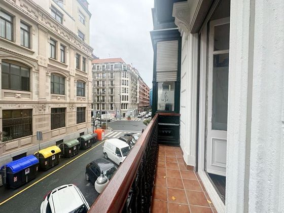 Foto 1 de Venta de piso en Barrio de Abando de 5 habitaciones con terraza y balcón