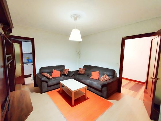 Foto 2 de Alquiler de piso en Atxuri de 4 habitaciones con terraza y muebles