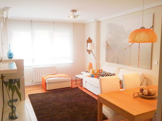 Foto 1 de Alquiler de piso en Ametzola de 3 habitaciones con muebles y balcón